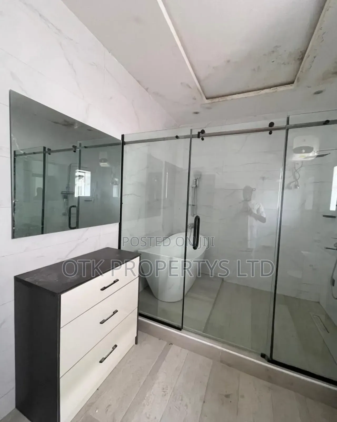5bdrm Duplex in Osapa London Lekki for sale
