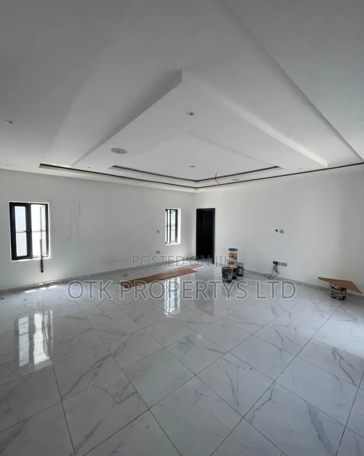 5bdrm Duplex in Osapa London Lekki for sale