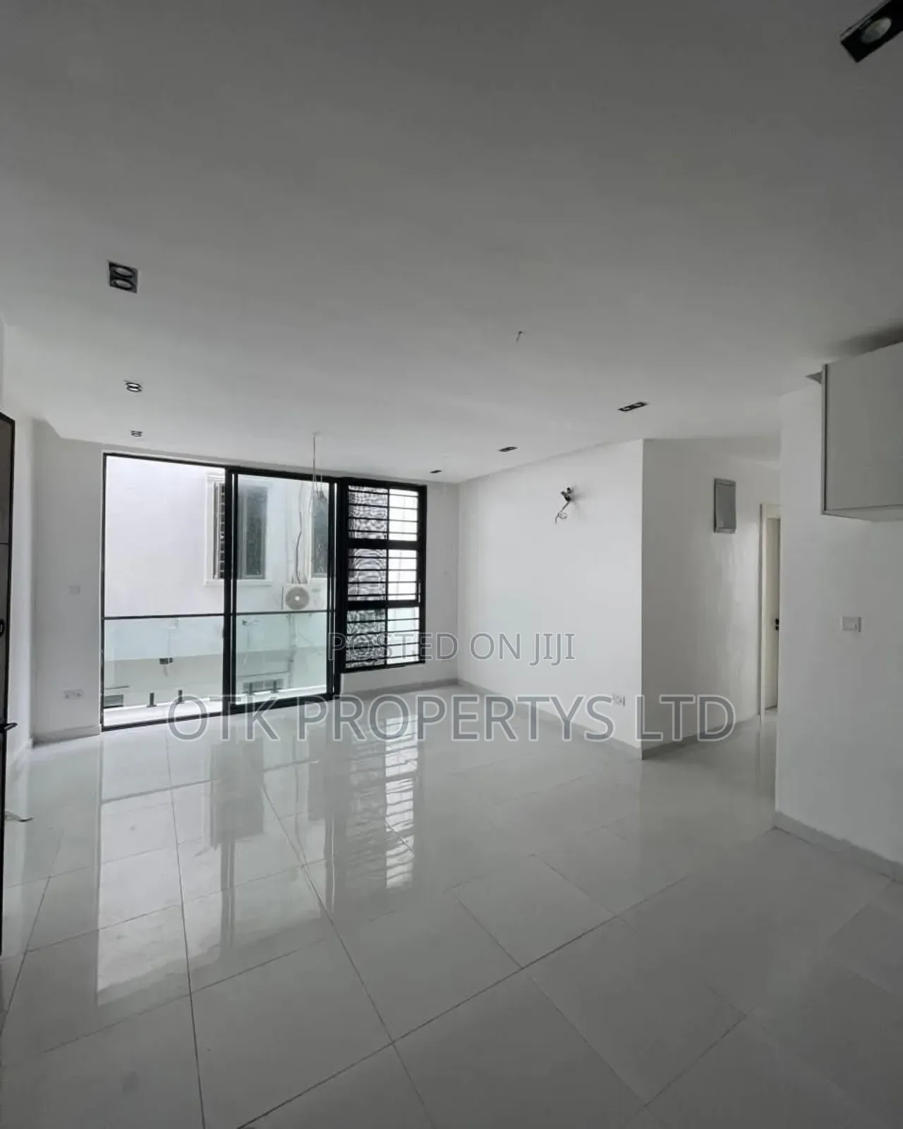 2bdrm Block of Flats in Ologolo Lekki Lagos for sale