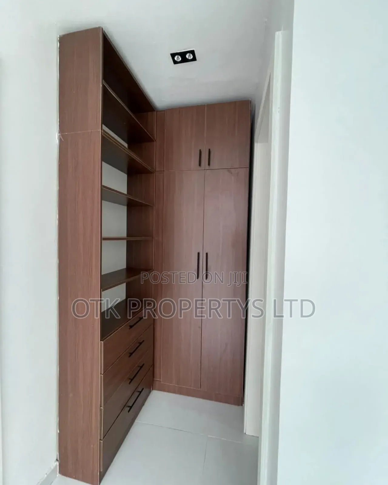 2bdrm Block of Flats in Ologolo Lekki Lagos for sale