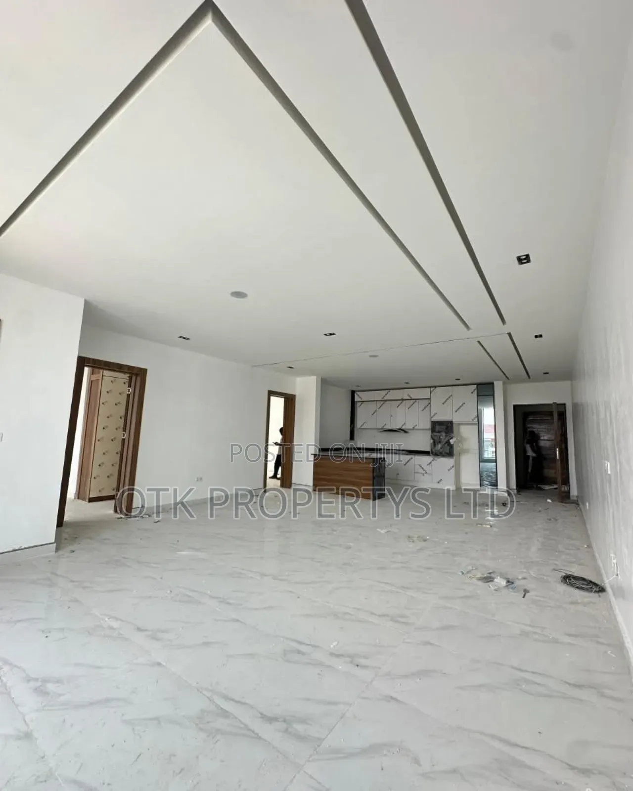 2bdrm Block of Flats in Oniru Vi Lagos, Orange Island for sale