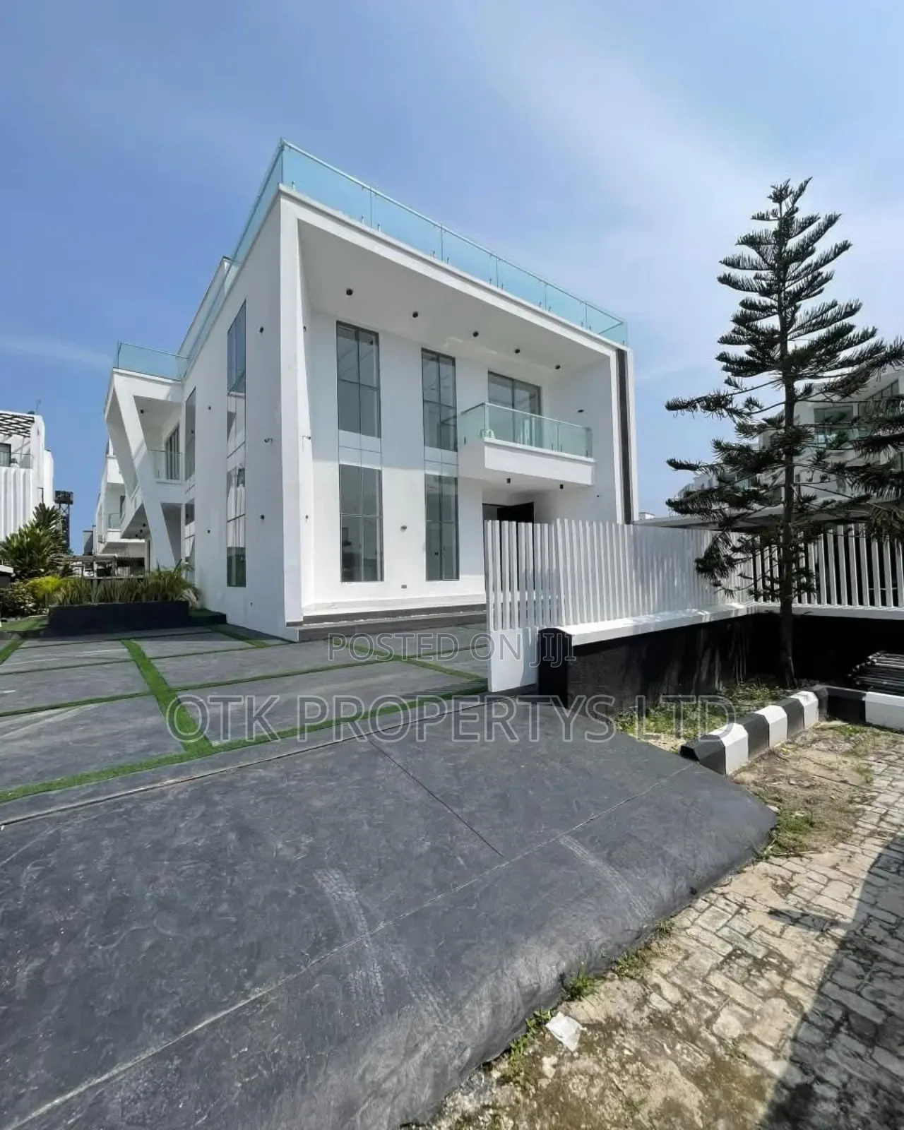 5bdrm Duplex in Osuapa London Lekki for sale