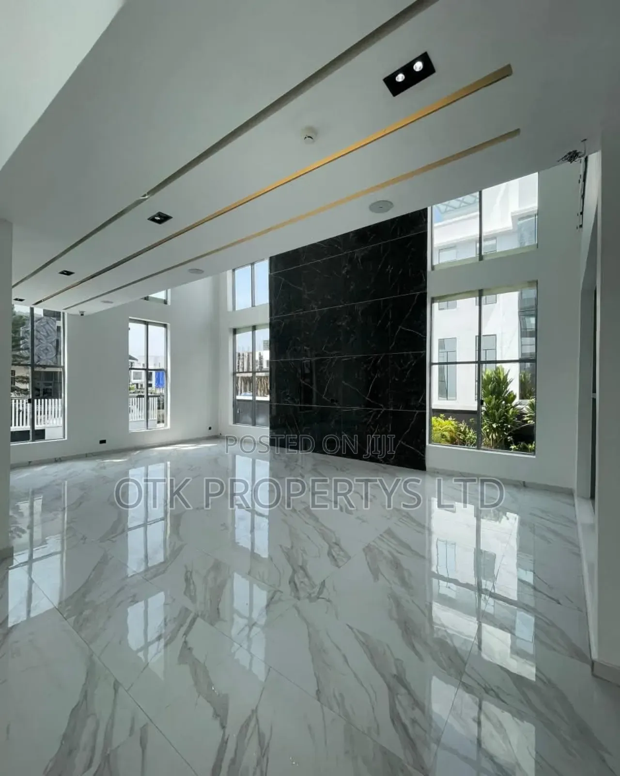 5bdrm Duplex in Osuapa London Lekki for sale