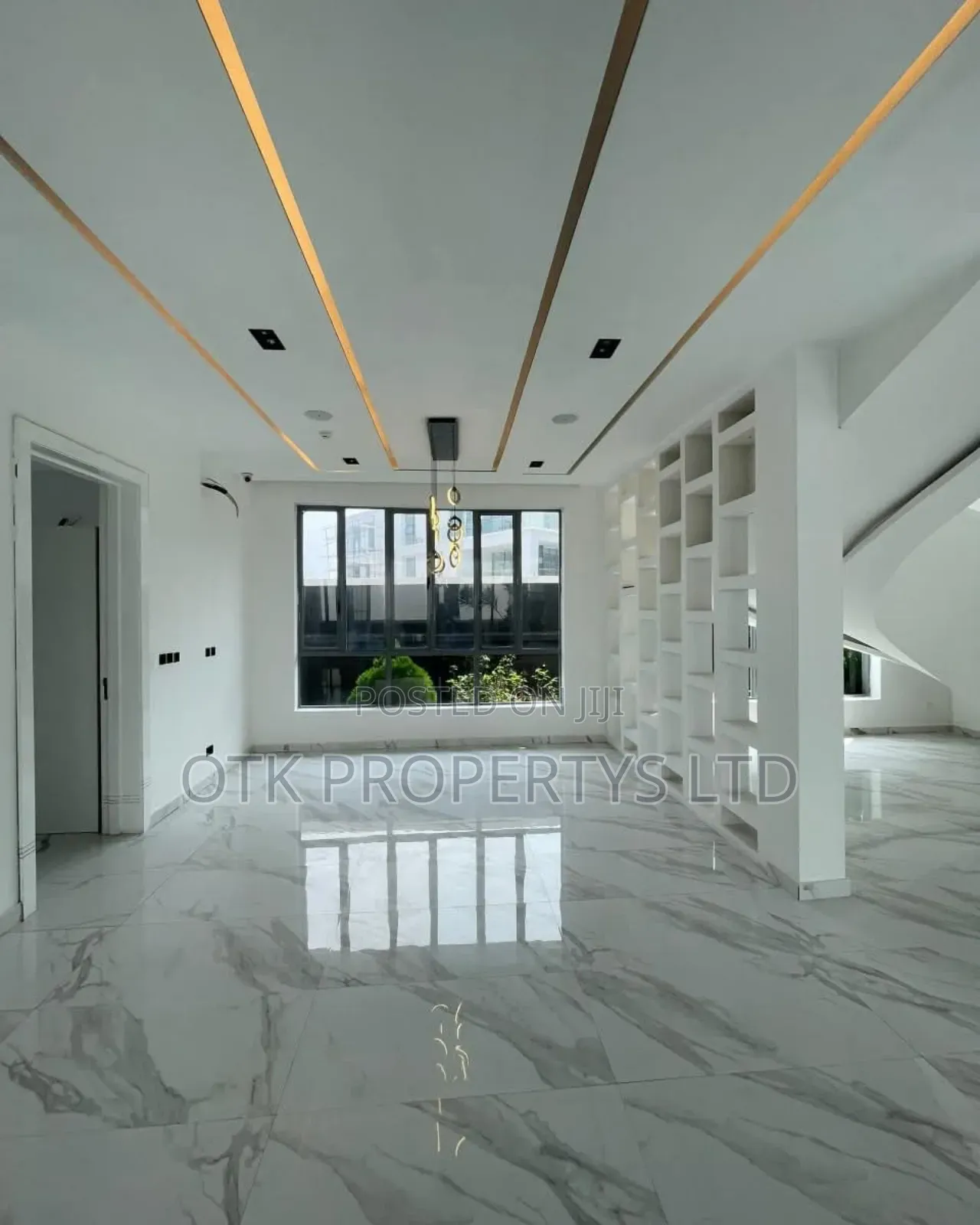 5bdrm Duplex in Osuapa London Lekki for sale
