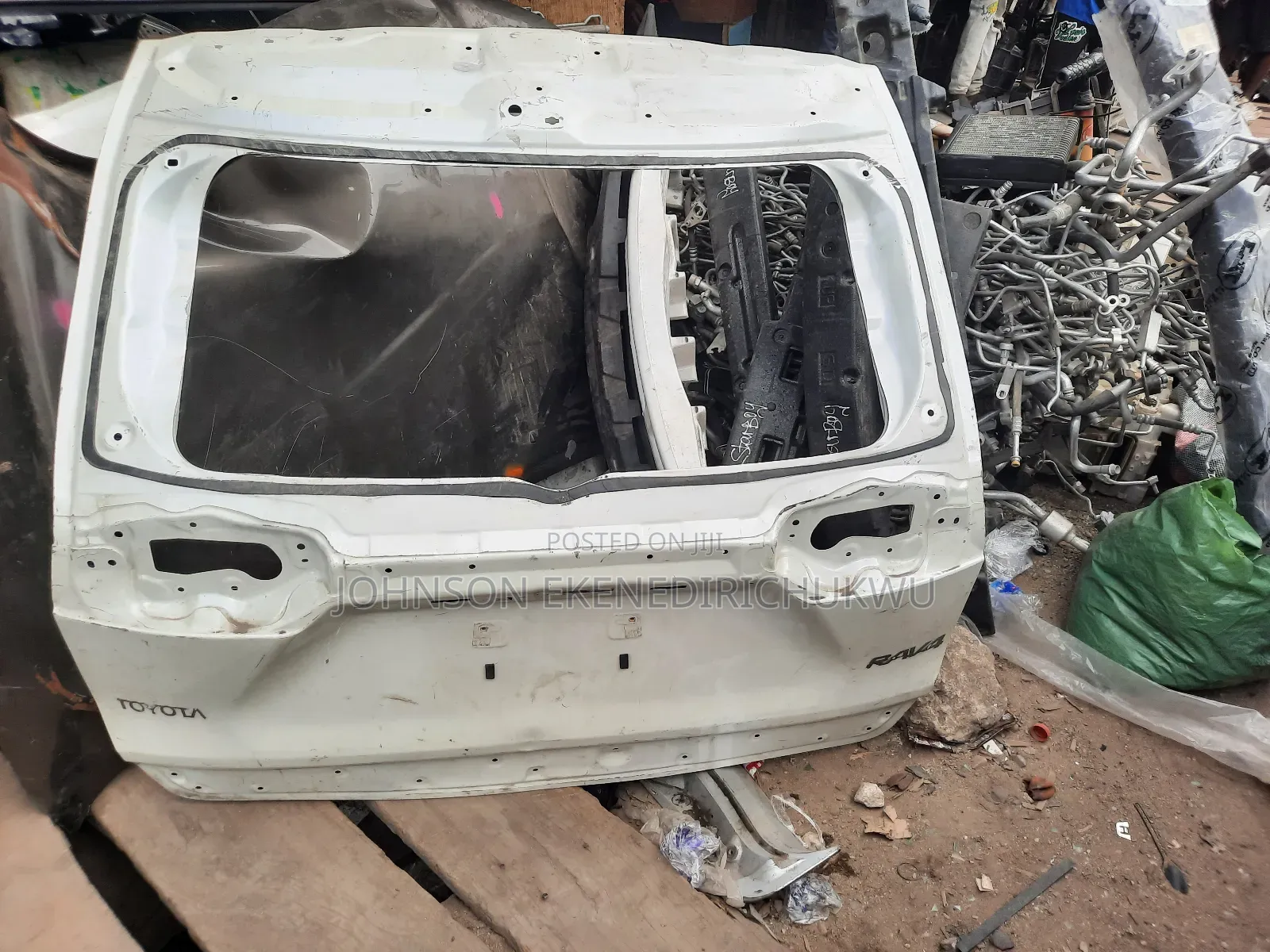 Toyota Rav4 Booth 2020 Empty
