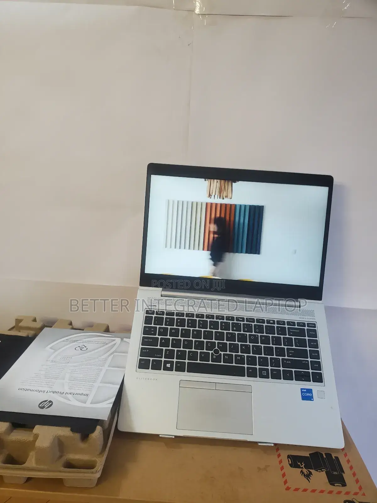 New Laptop HP EliteBook 735 G6 8GB Intel Core i5 SSD 1T
