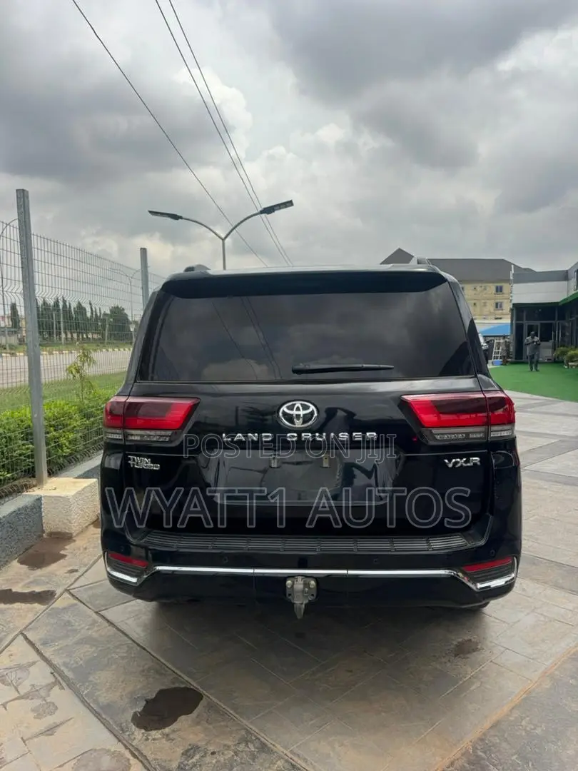 Toyota Land Cruiser 2023 Black