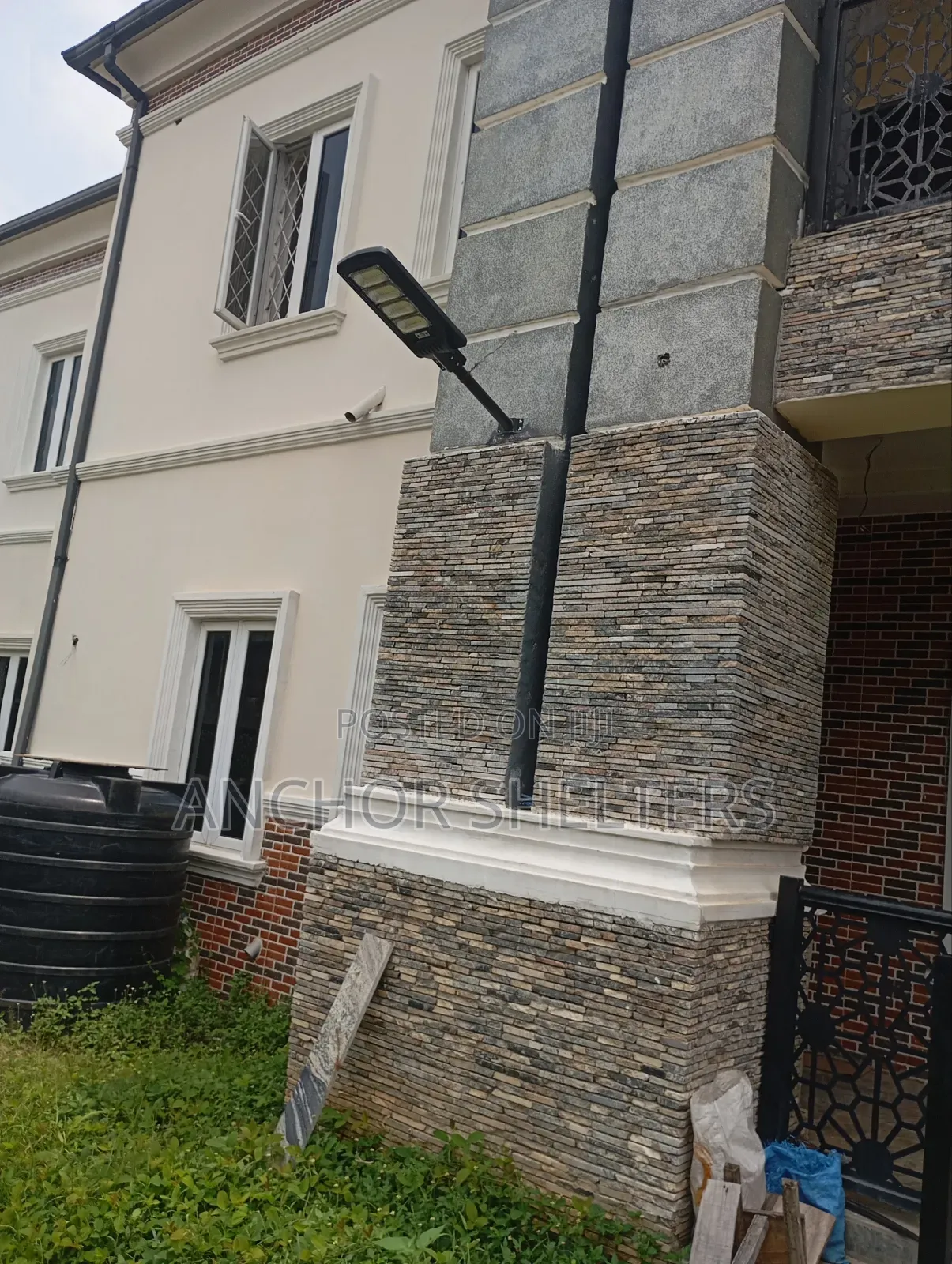 6bdrm Duplex in Along Von Road Lugbe for sale