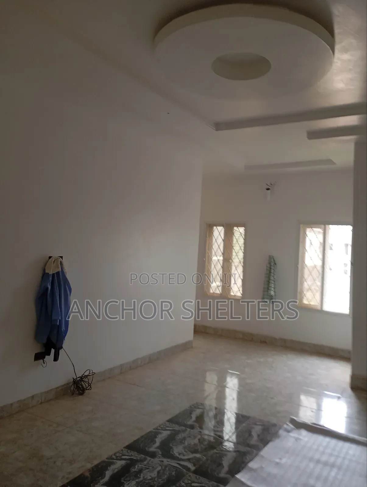 6bdrm Duplex in Along Von Road Lugbe for sale