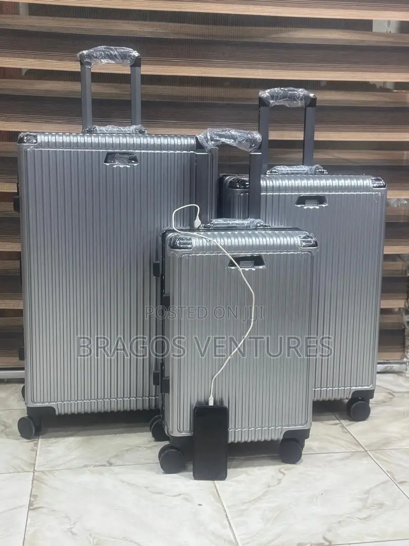 Trian Bottle Holder Set of 3pcs Boxes