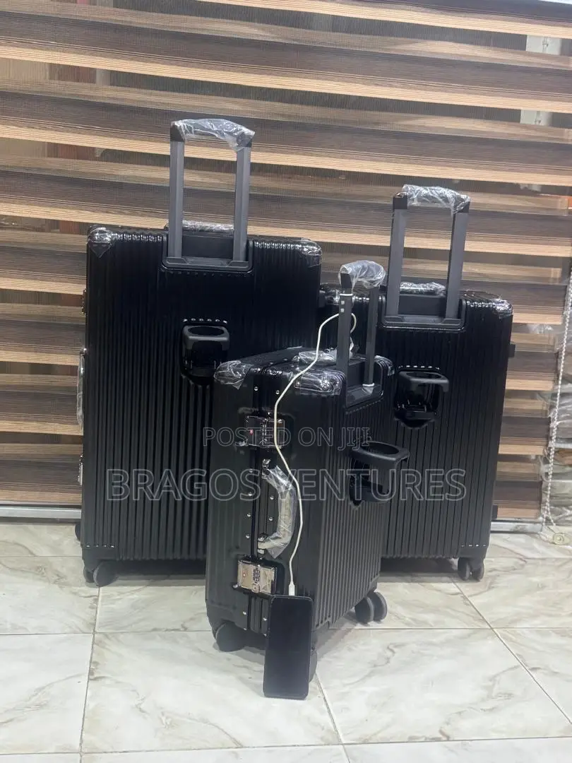 Trian Bottle Holder Set of 3pcs Boxes