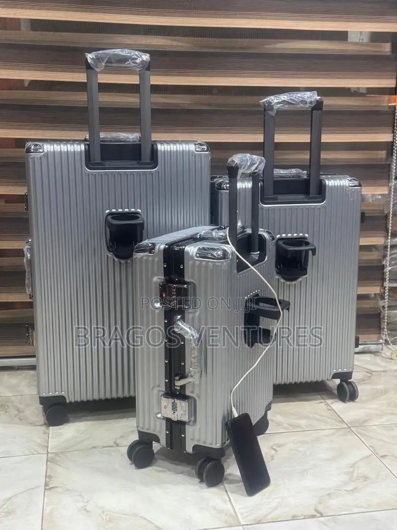 Trian Bottle Holder Set of 3pcs Boxes