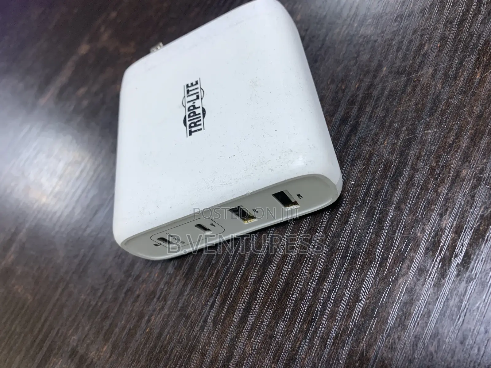 Tripp Lite 4-Port Compact 100watts Wall Charger