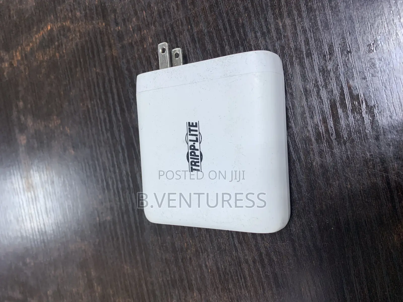 Tripp Lite 4-Port Compact 100watts Wall Charger