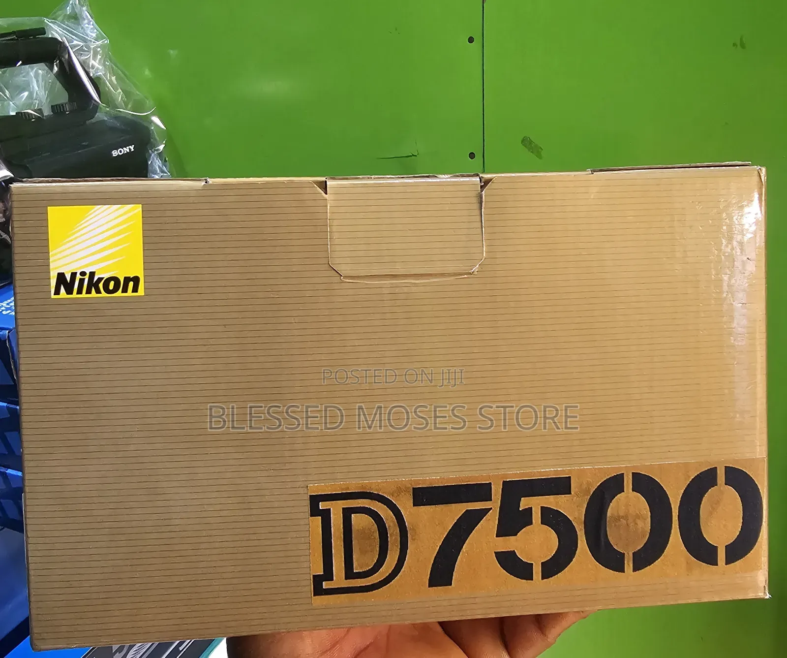 Nikon D7500 With 18-140mm