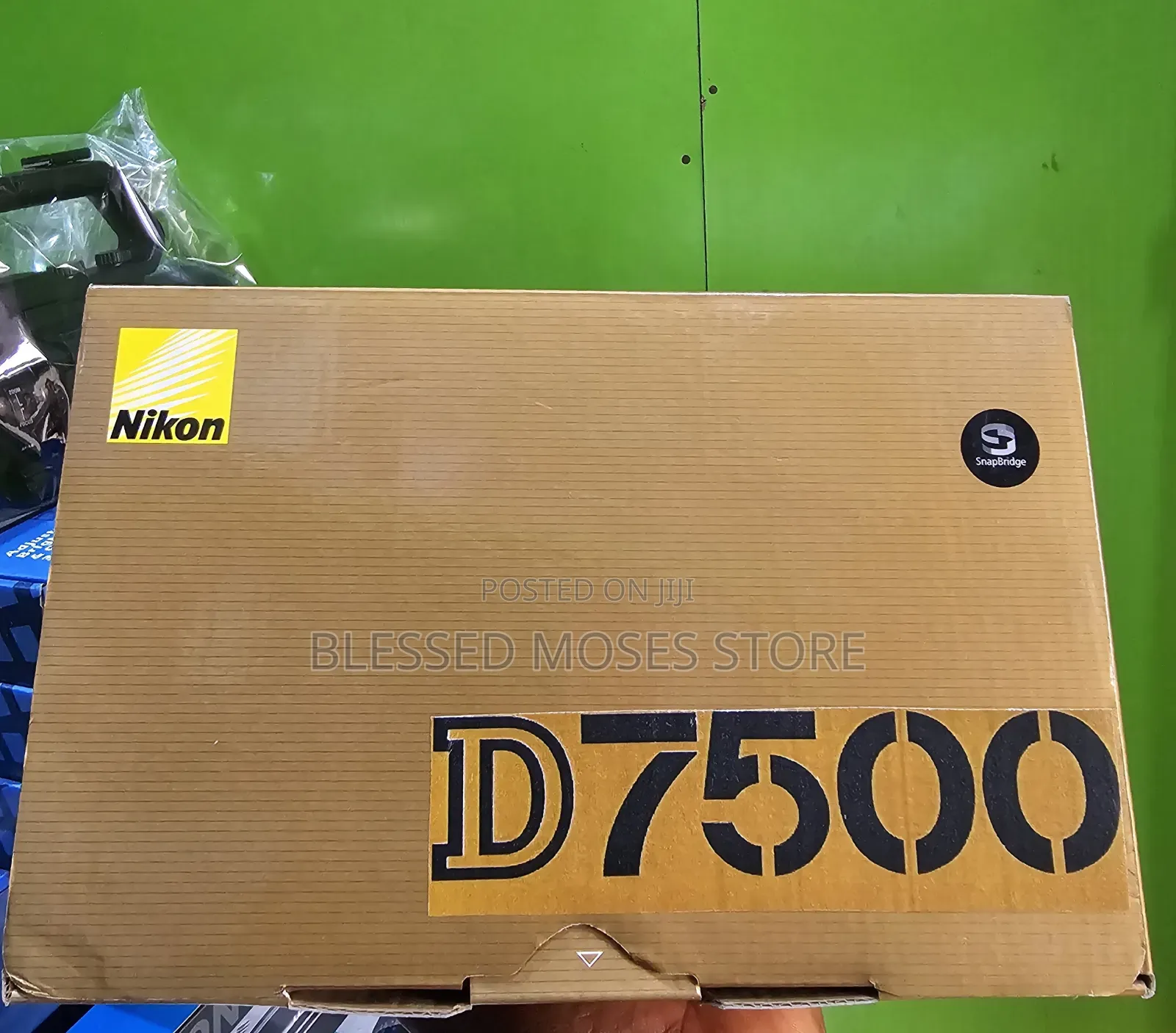 Nikon D7500 With 18-140mm
