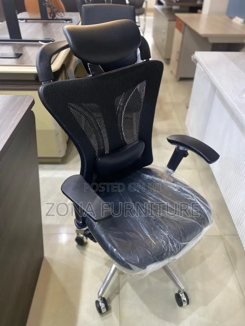 High Quality Foreign Design Office Swivel Chair Black