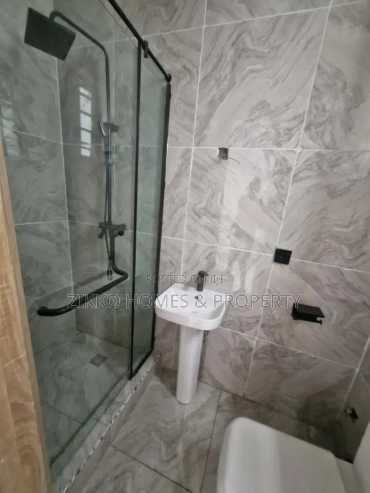 4bdrm Duplex in Ajah, Lekki for sale