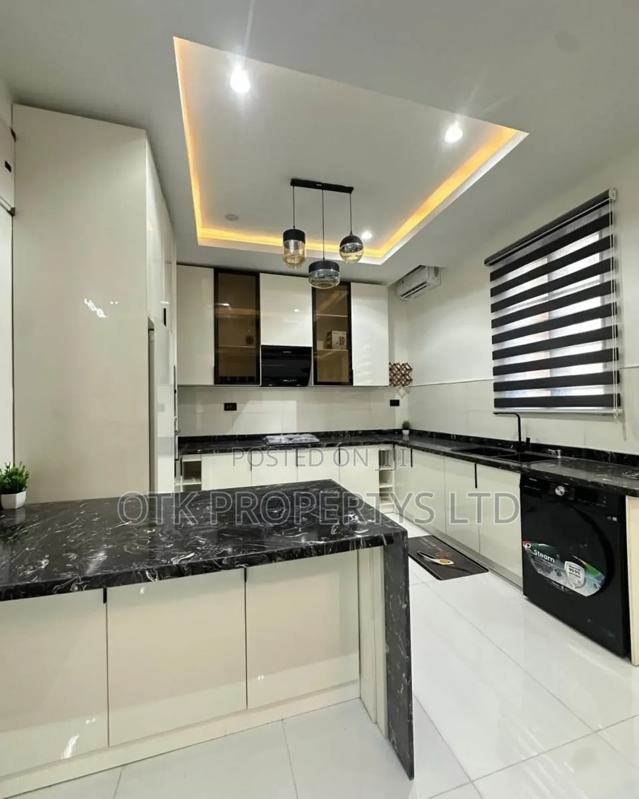 Furnished 3bdrm Block of Flats in Lekki Phase 1 Lagos for sale