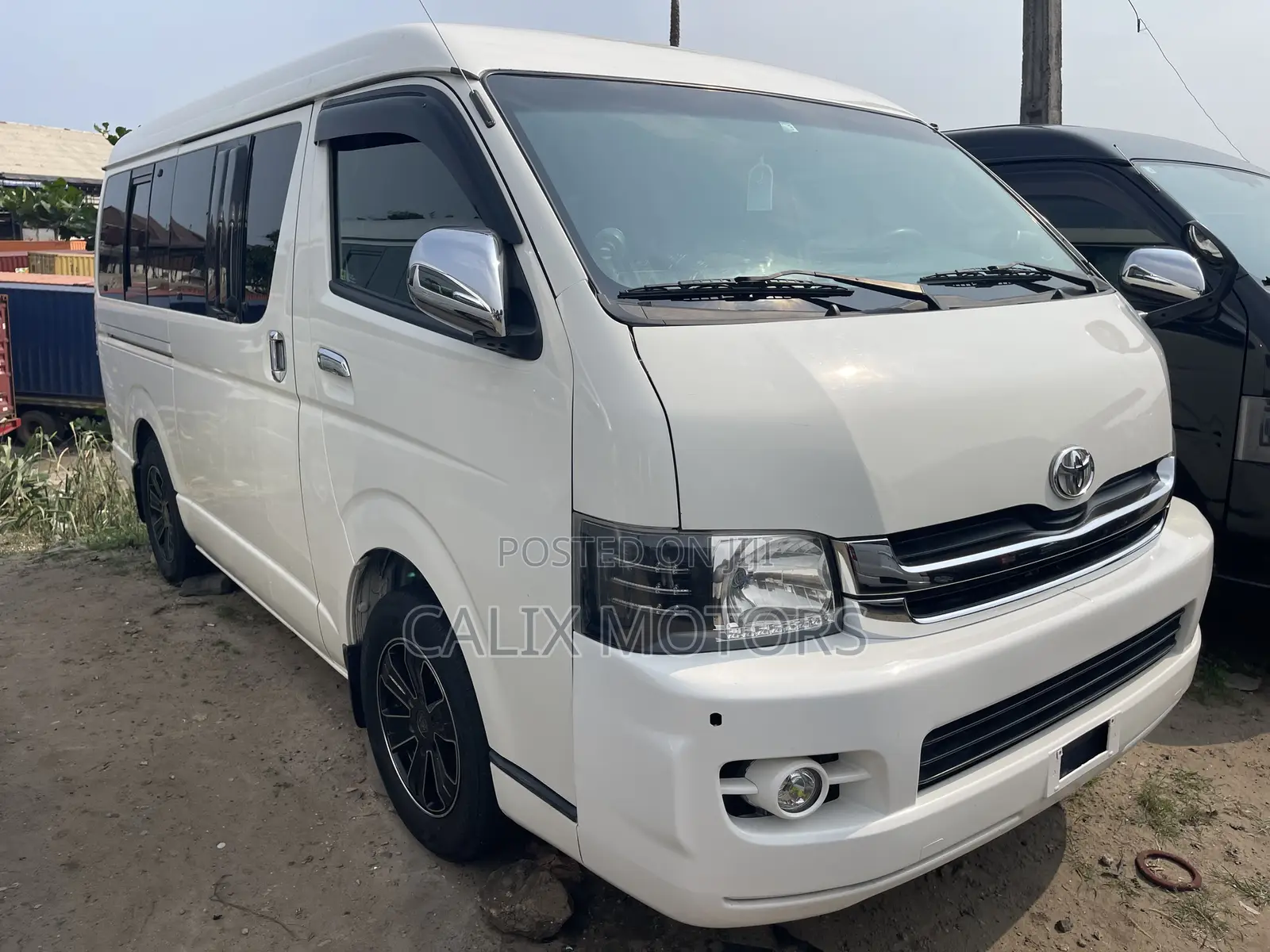 Toyota HiAce 2011 White