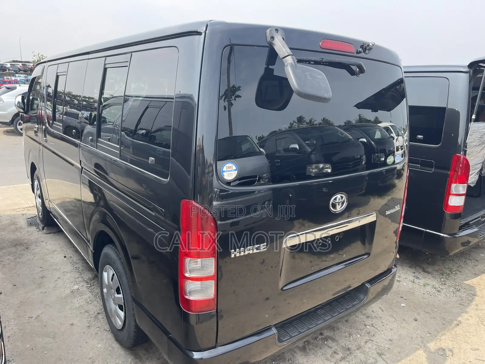 Toyota HiAce 2010 Black