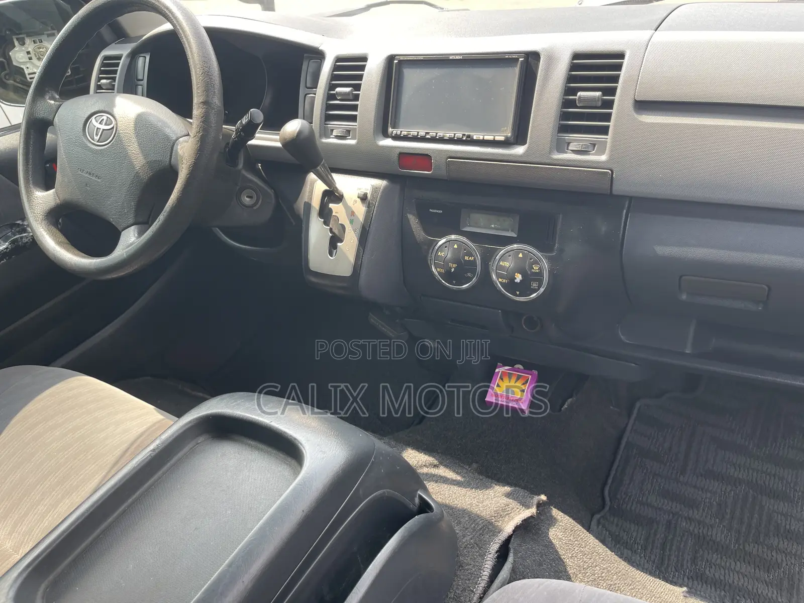 Toyota HiAce 2010 Black