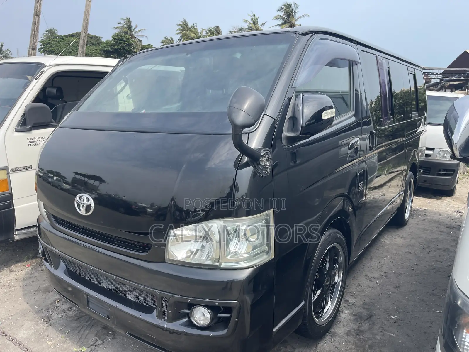 Toyota HiAce 2012 Black