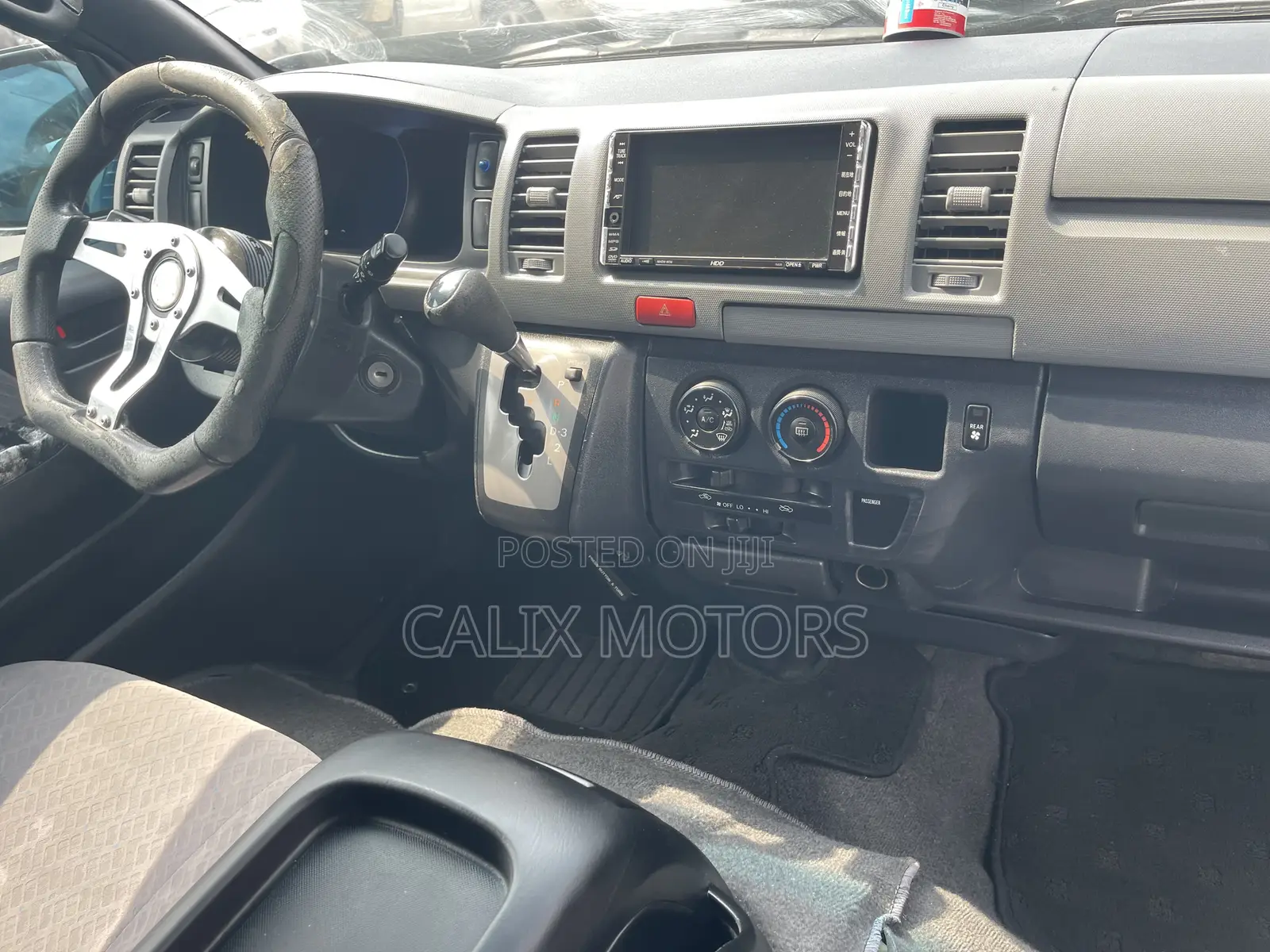 Toyota HiAce 2012 Black