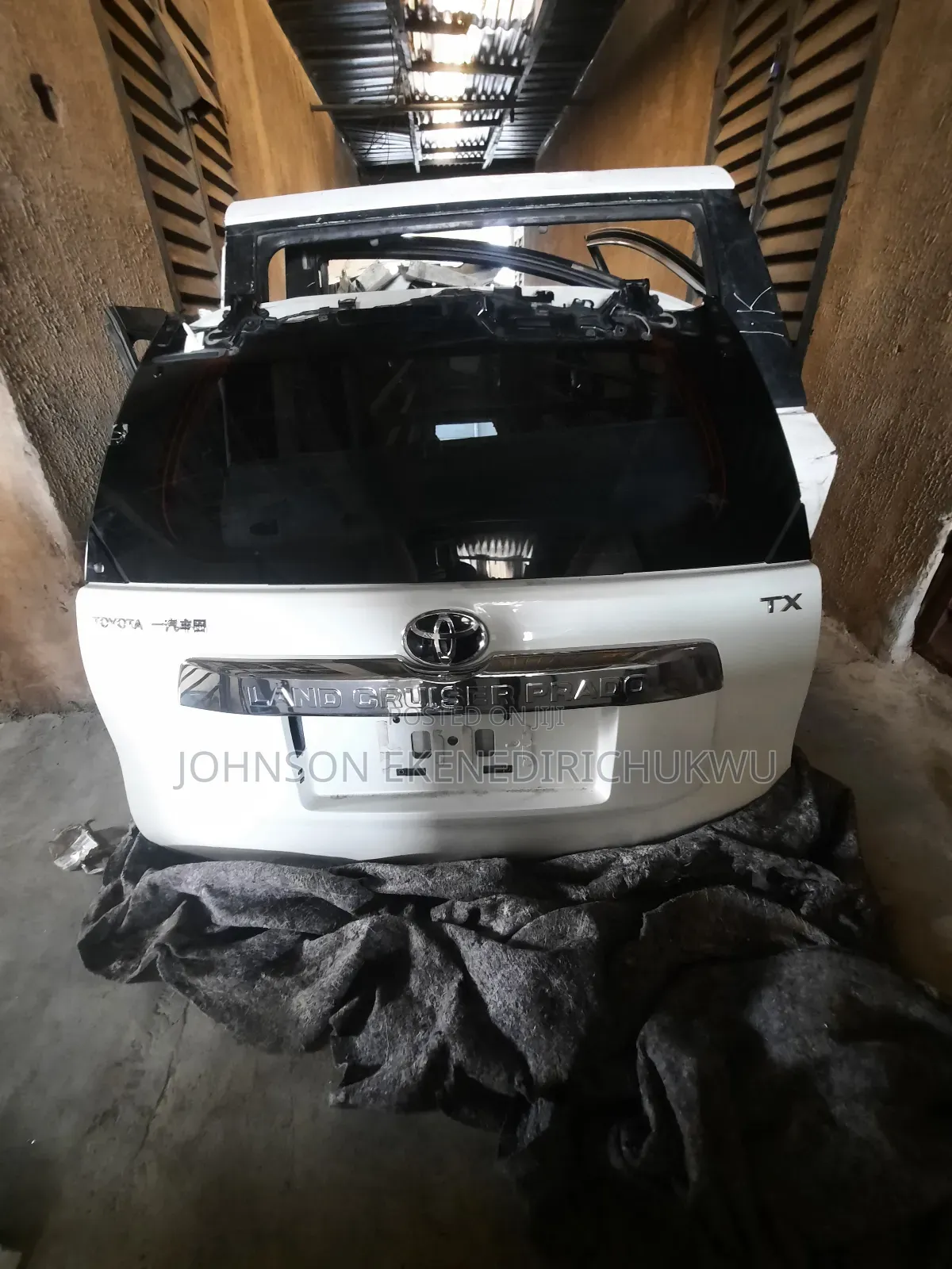 Toyota Landcruiser Pardo Booth 2015