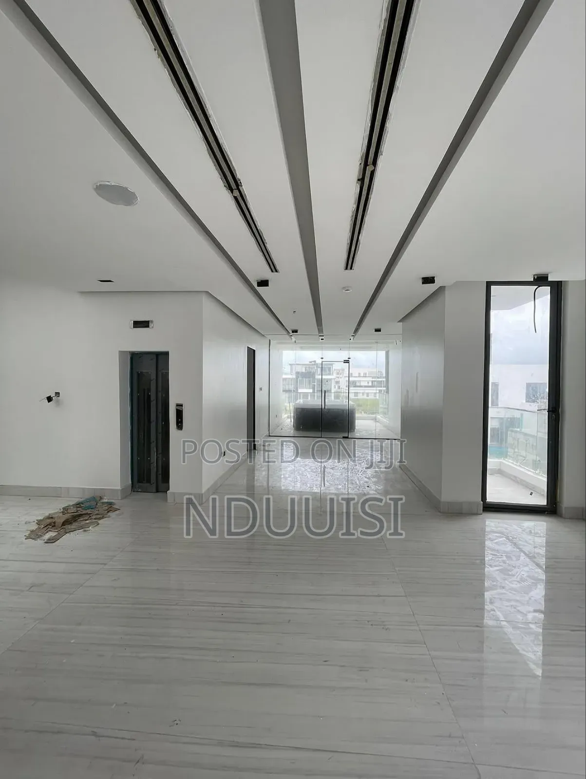 5bdrm Duplex in Cowrie Creek, Lekki Phase 1 for sale