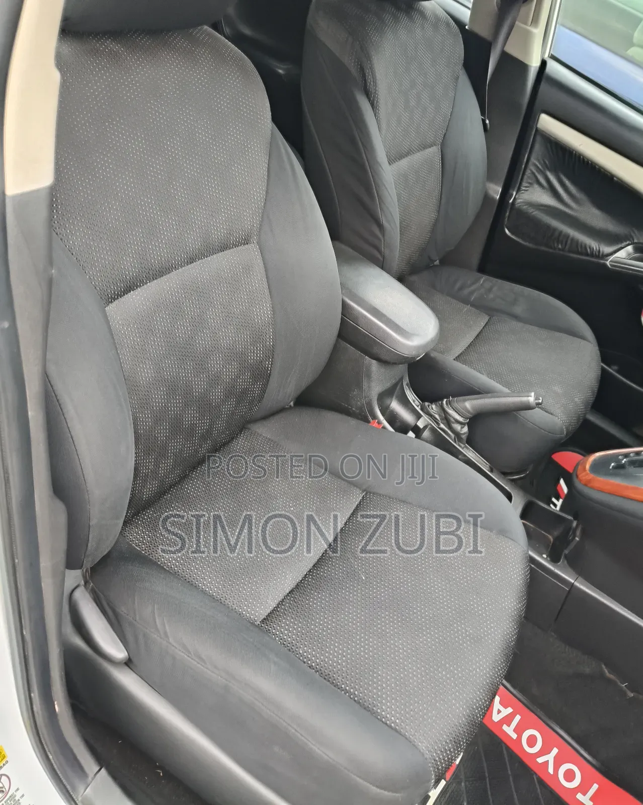 Pontiac Vibe 2009 White
