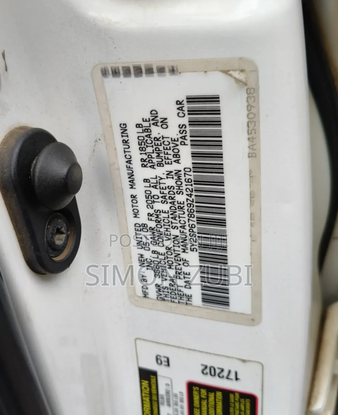 Pontiac Vibe 2009 White