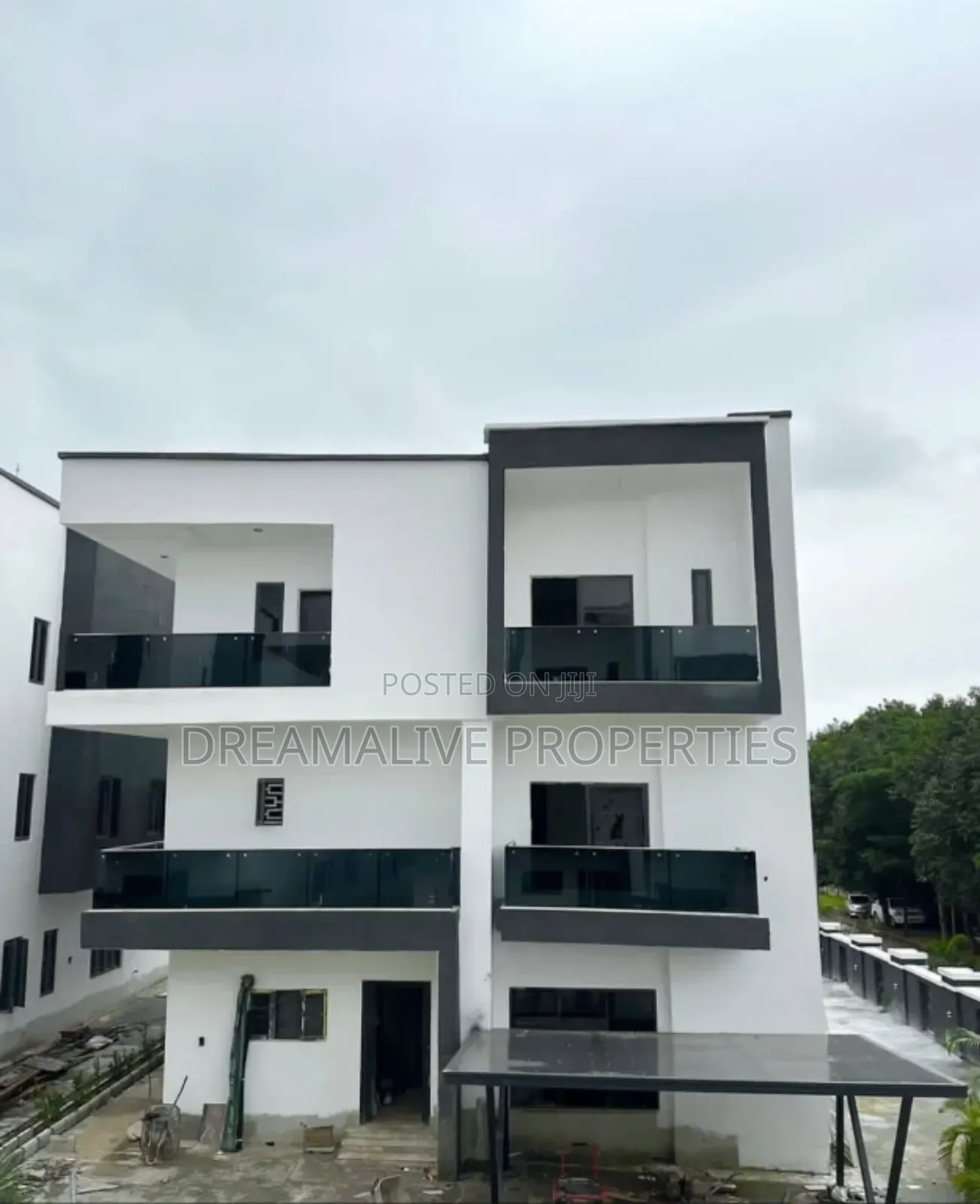 6bdrm Duplex in Katampe Extension for sale
