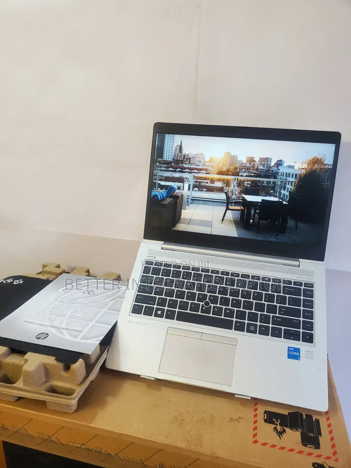 New Laptop HP EliteBook 735 G6 8GB Intel Core i5 SSD 512GB