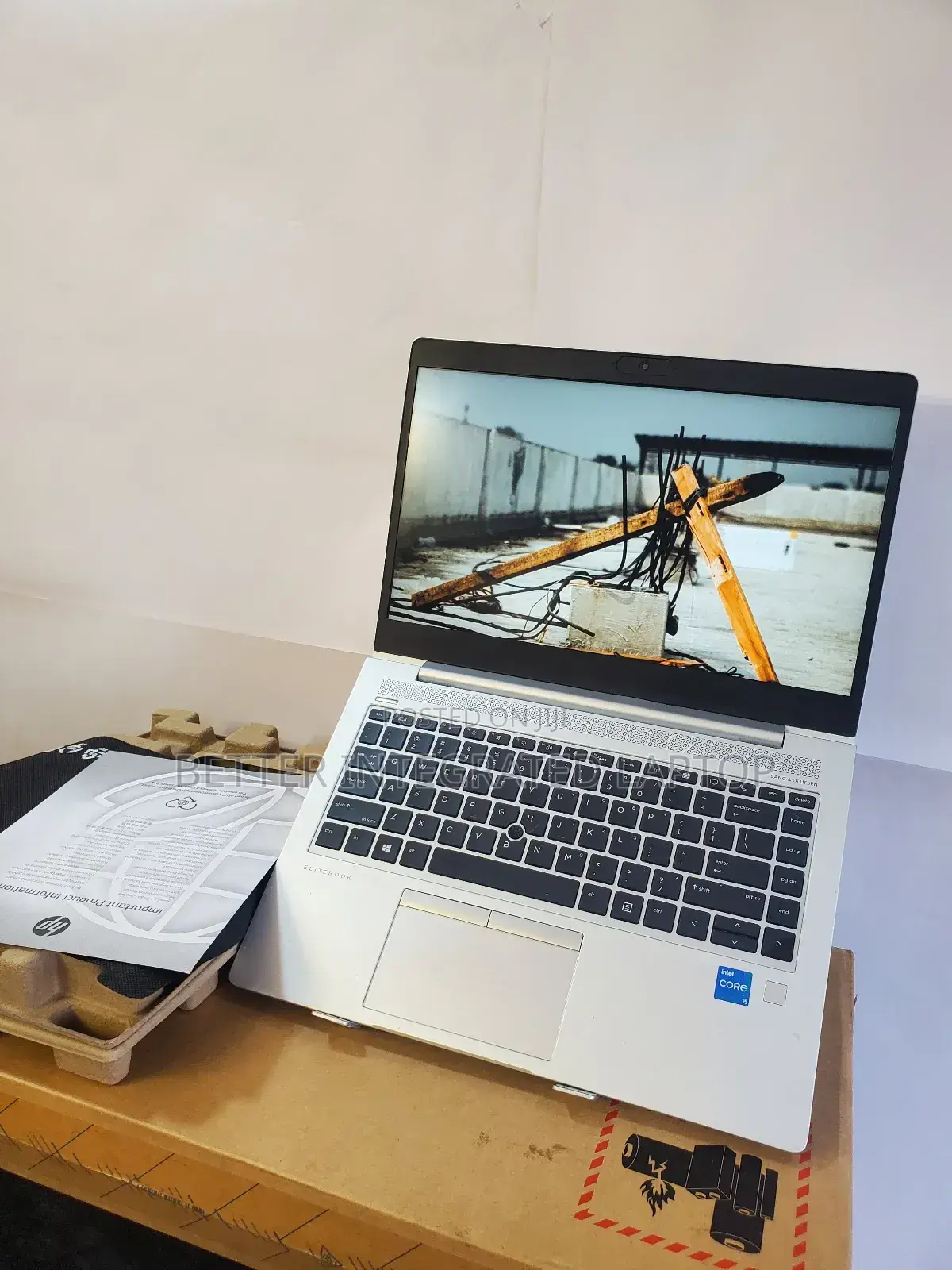 New Laptop HP EliteBook 735 G6 8GB Intel Core i5 SSD 1T