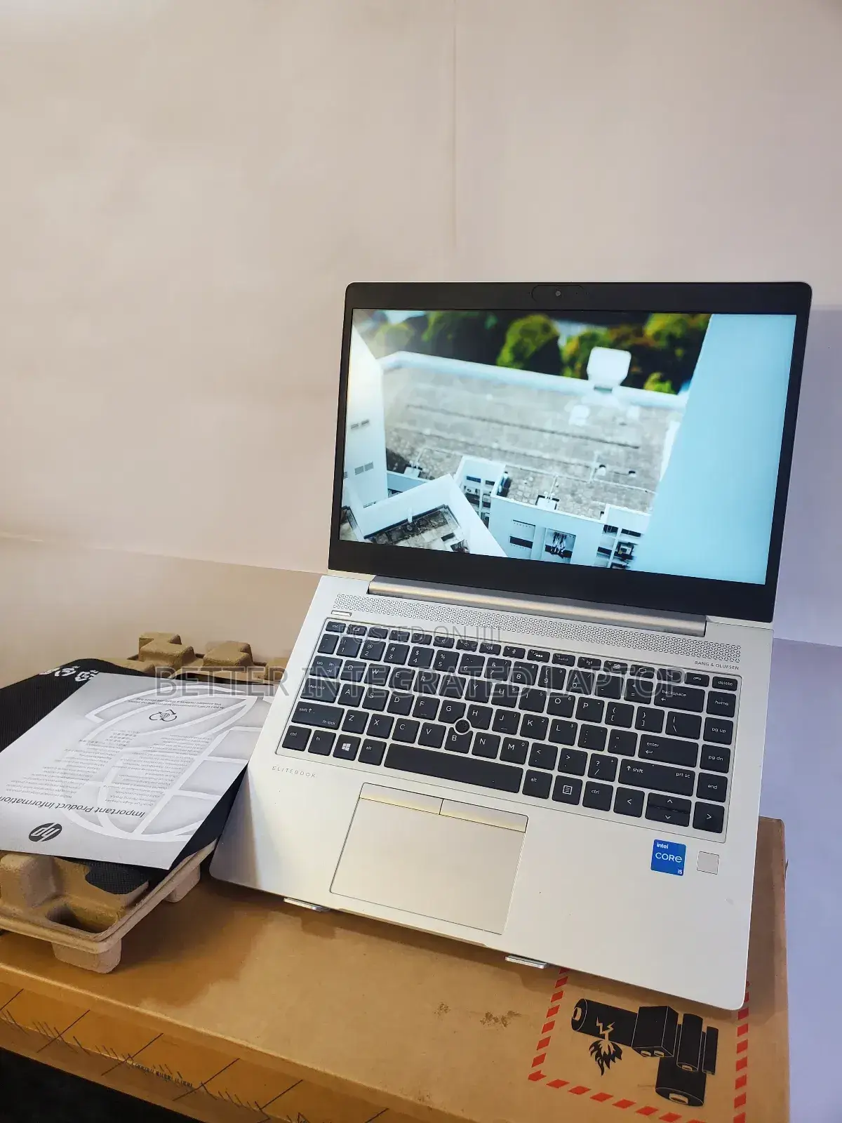 New Laptop HP EliteBook 735 G6 8GB Intel Core i5 SSD 1T