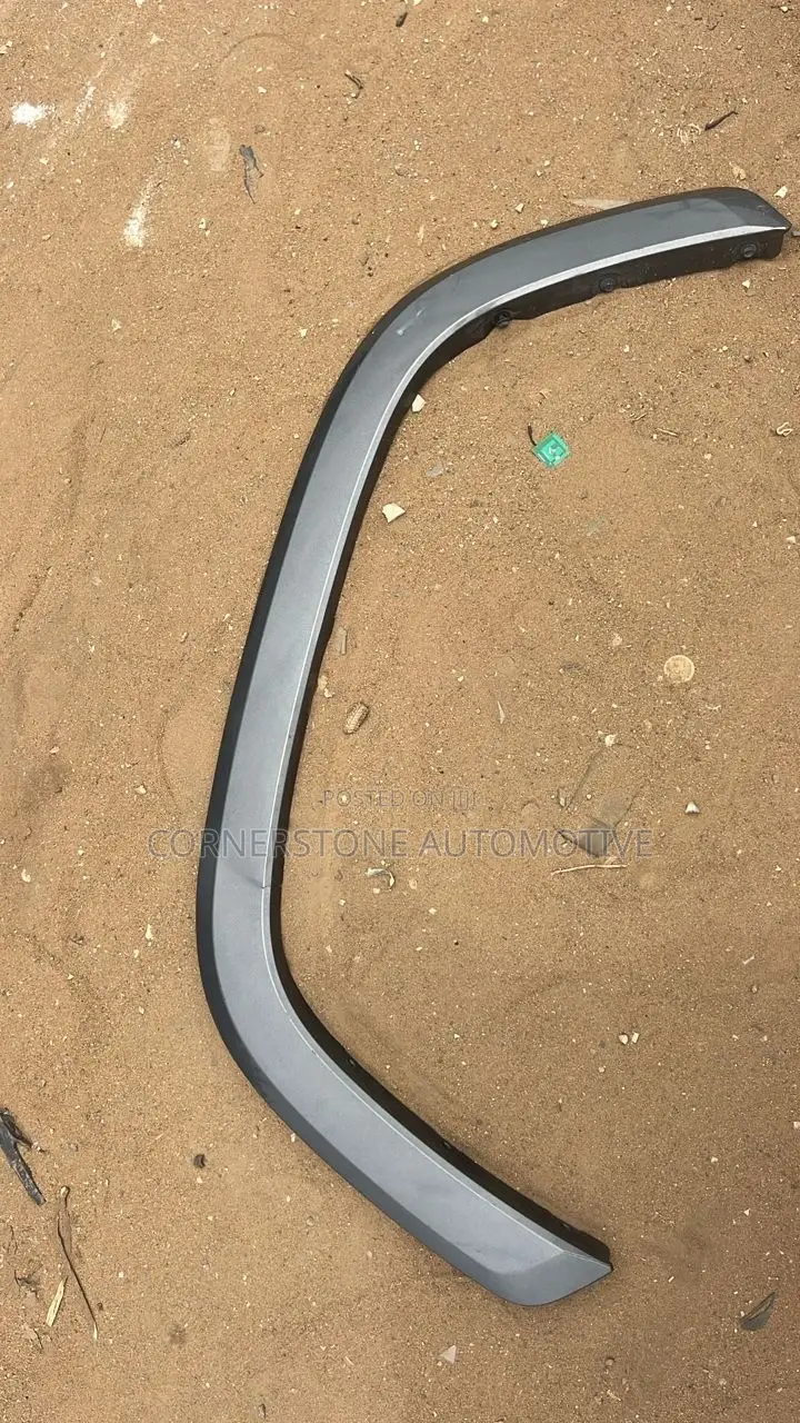Fender Plastic Tundra 2024