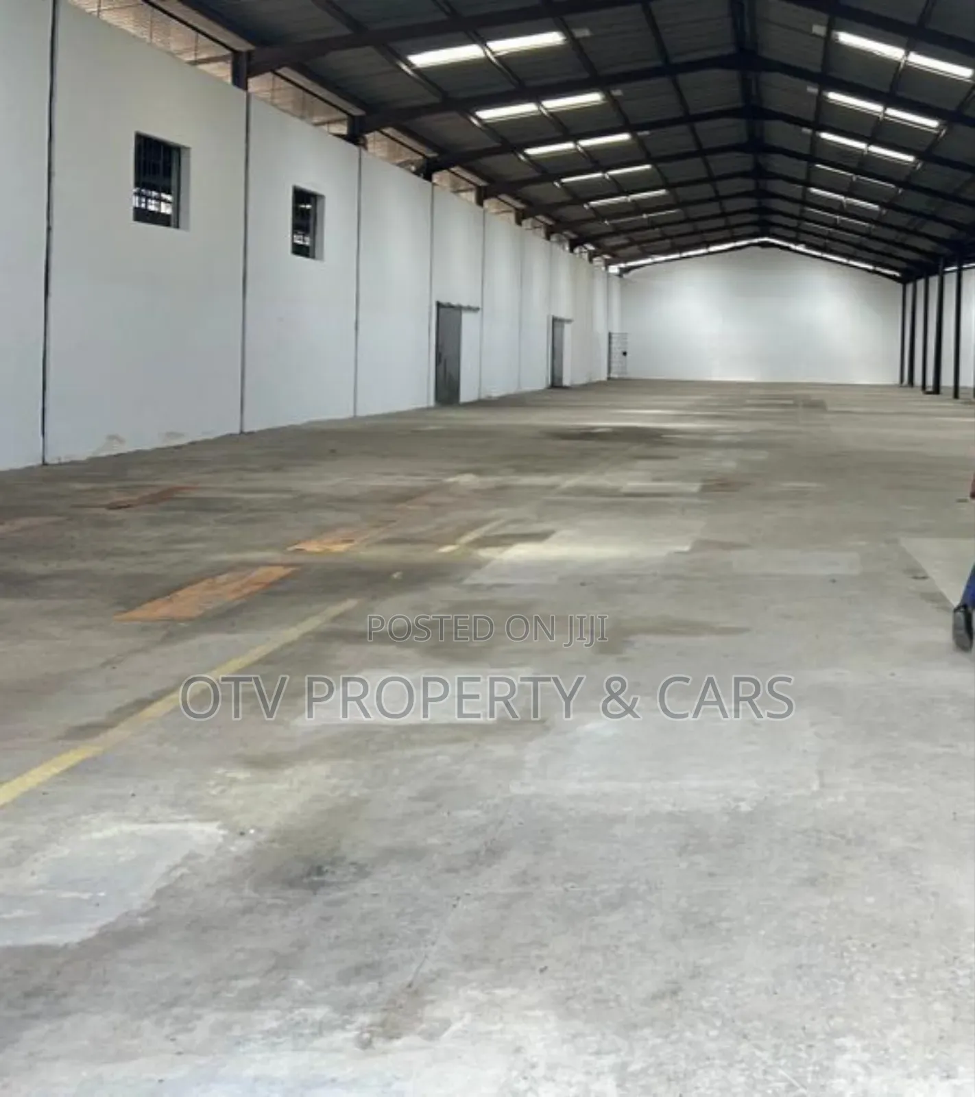 Warehouse Several Buildings. For Sale