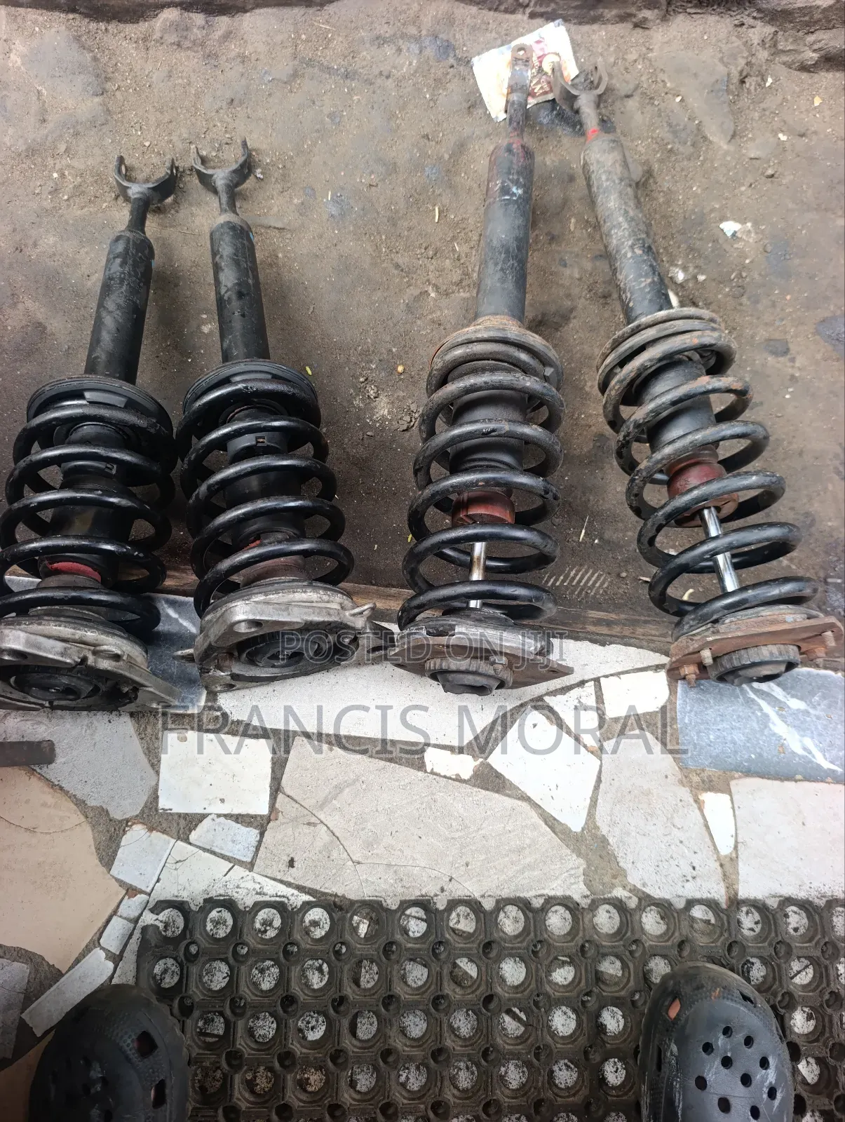 Complete Manual Shocks for Bentley Available