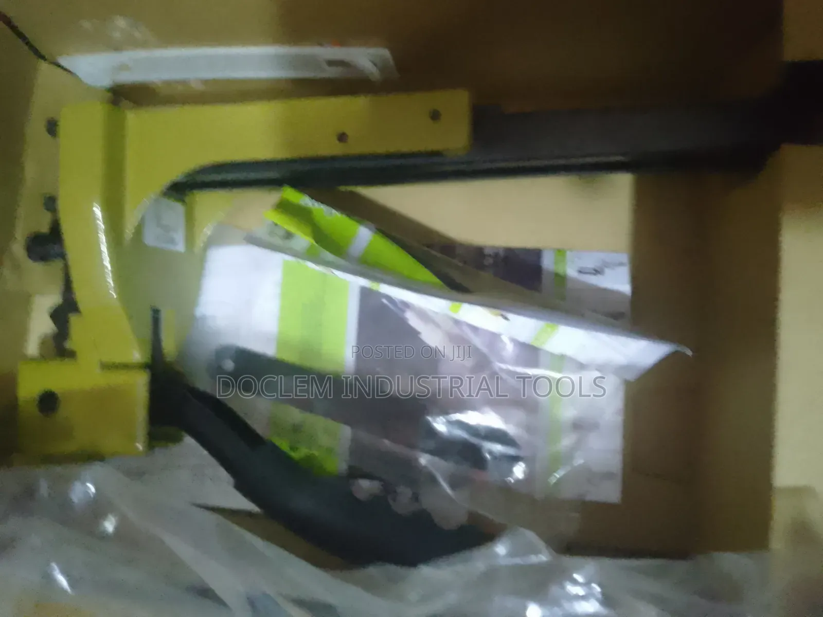 Carton Sealer