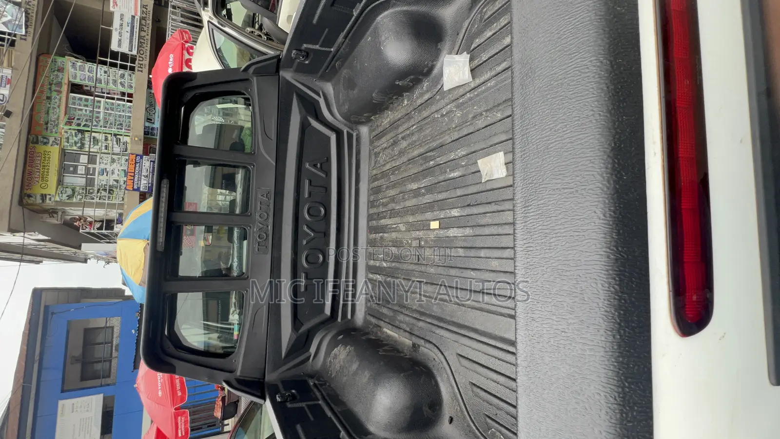 Hilux Bucket Cover