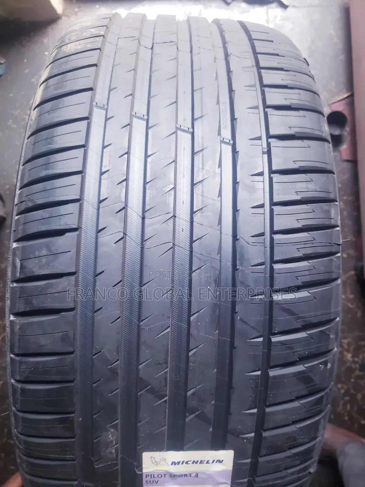 285/45r21 Michelin Tyre