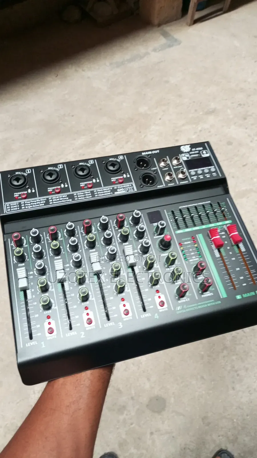 Yamaha Falte Mixer 4 Channel Mixer