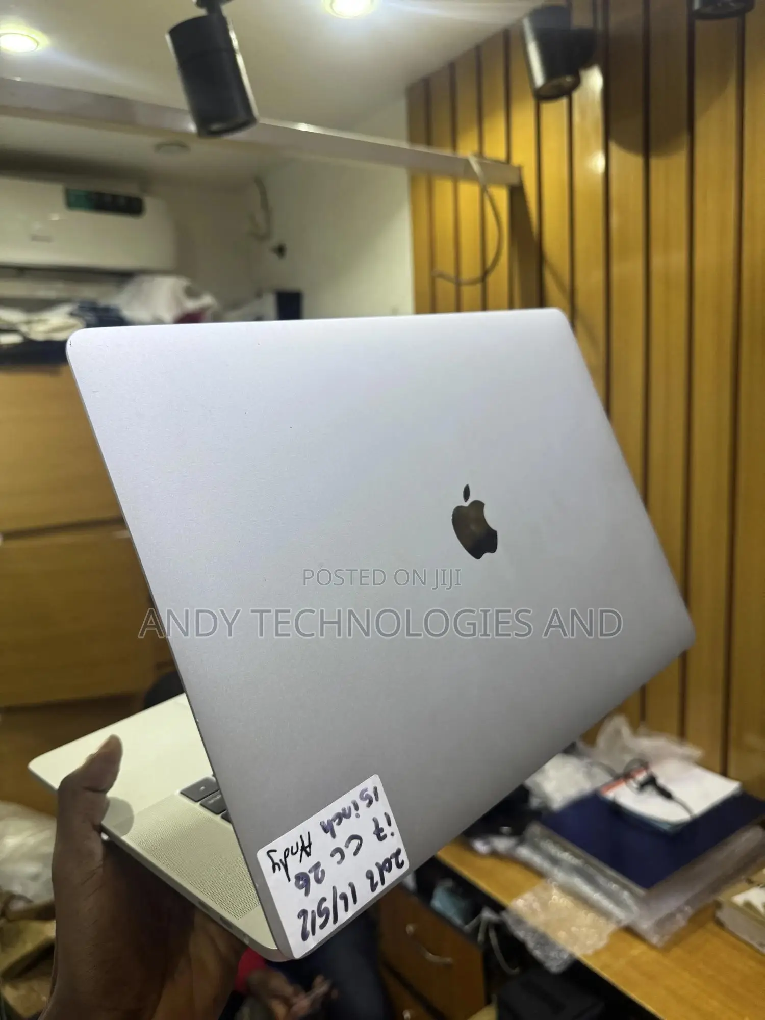 Laptop Apple MacBook Pro 2018 16GB Intel Core I7 SSD 512GB