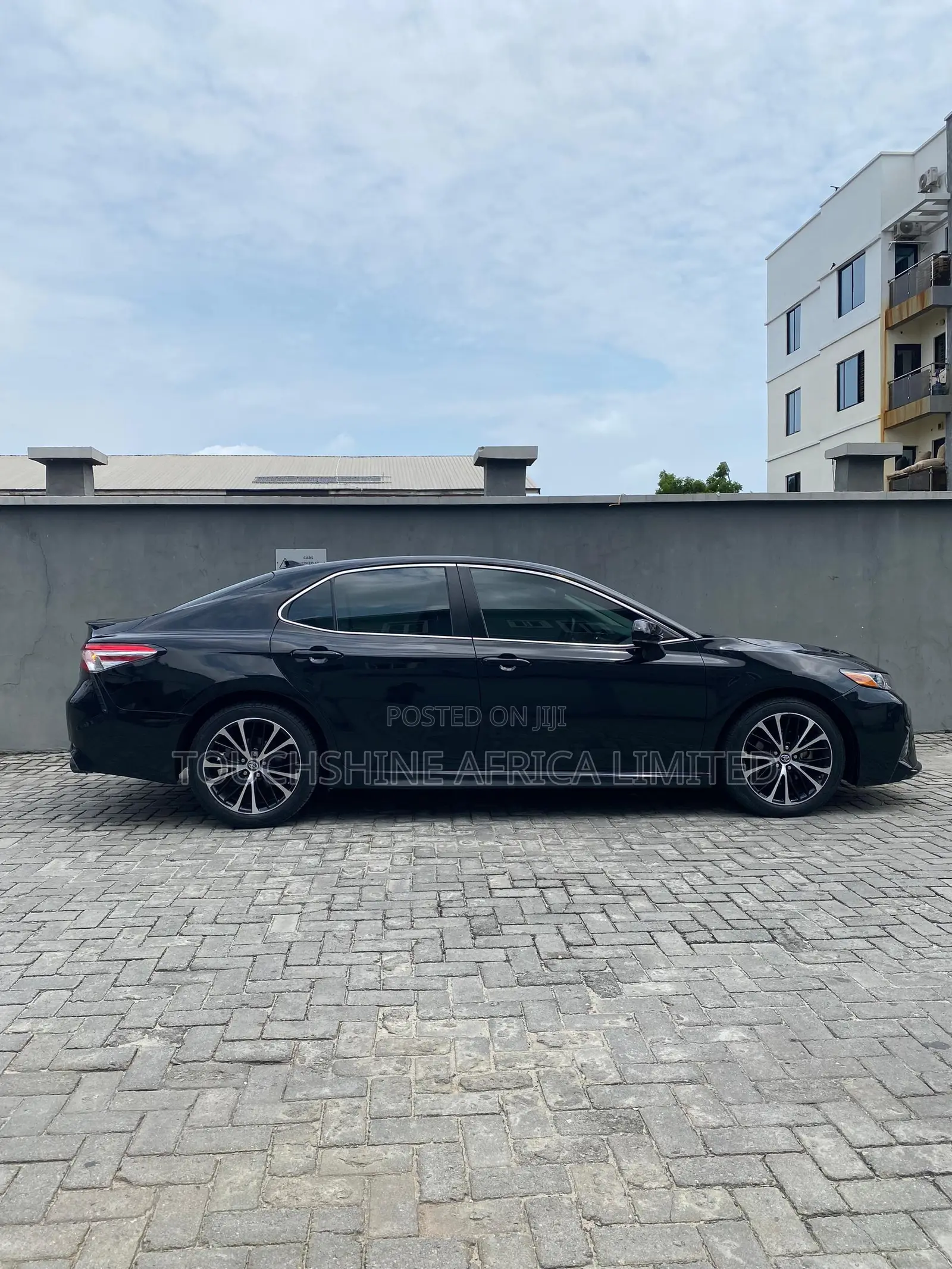 Toyota Camry SE FWD 2020 Black