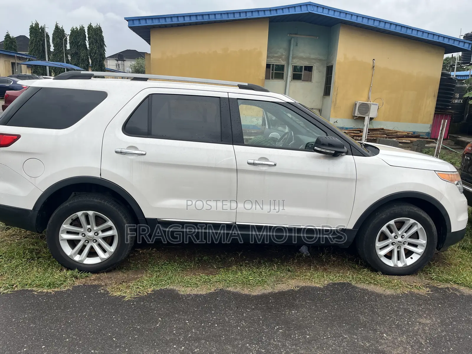 Ford Explorer XLT 4dr SUV AWD (3.5L 6cyl 6A) 2014 White