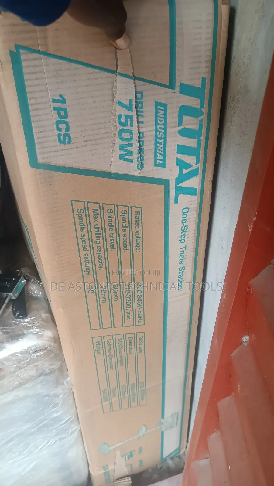 Total 750w Drill Press-20mm