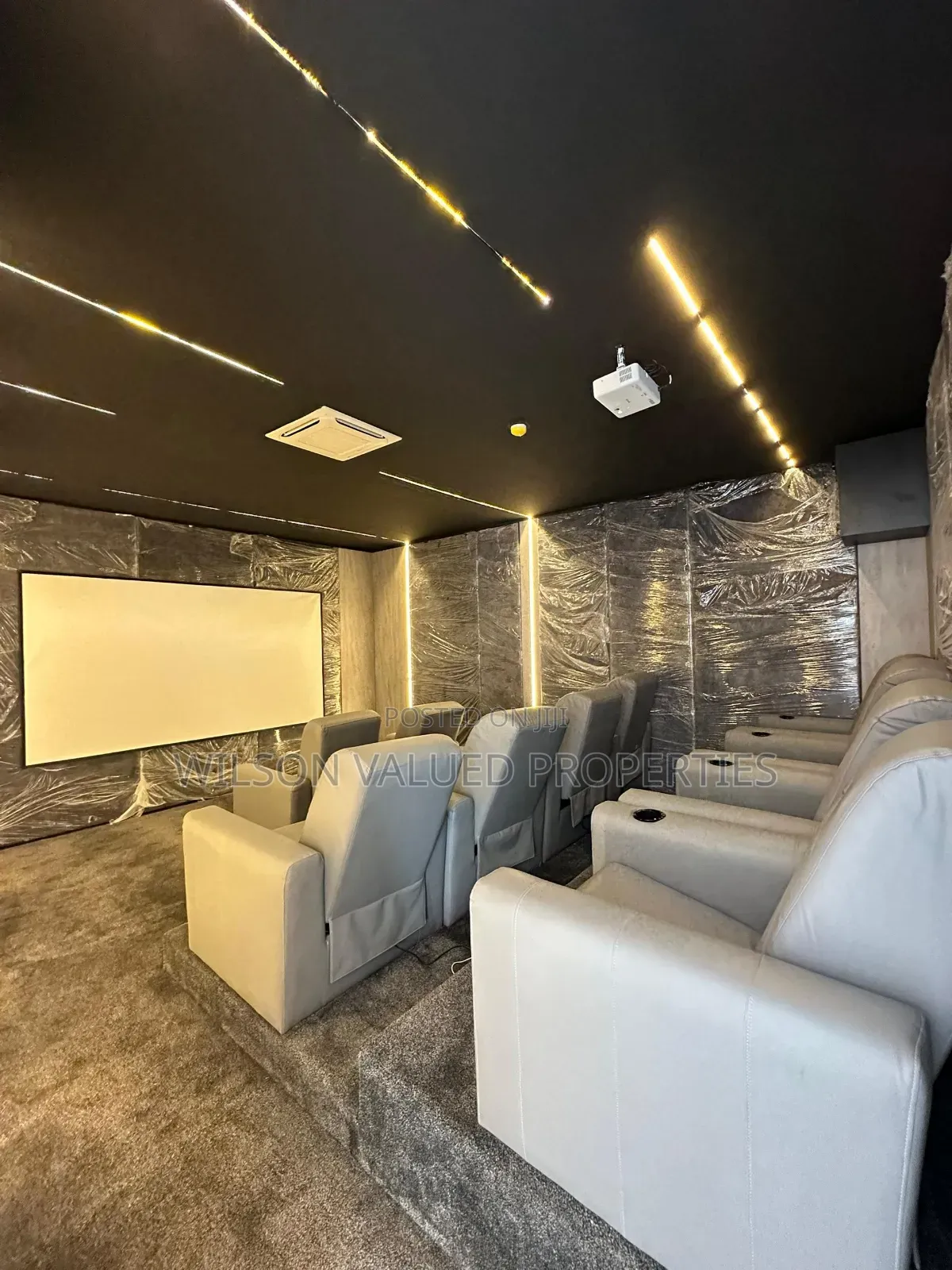 Furnished 5bdrm Mansion in Wvp Homes, Osapa london for sale