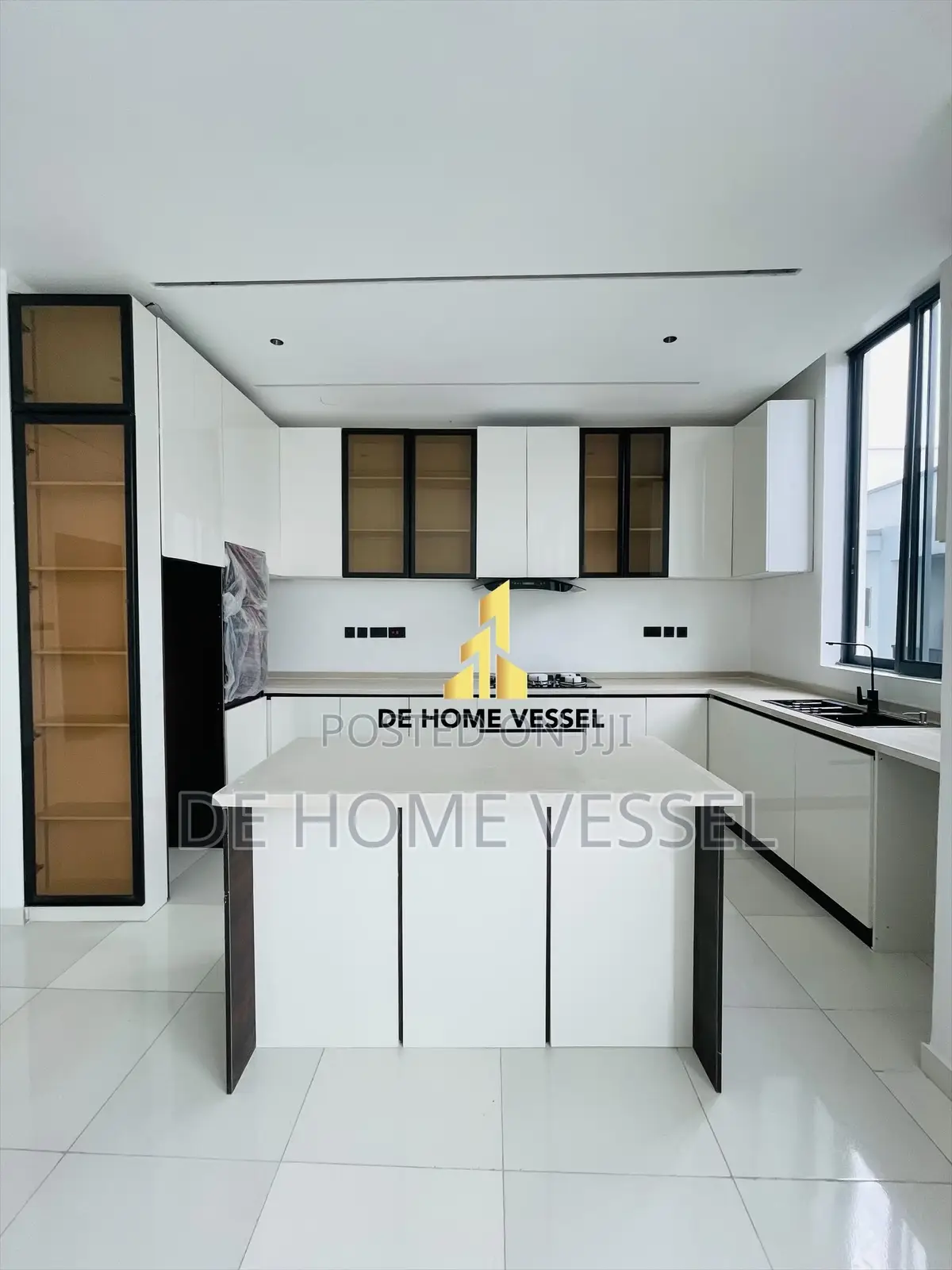 2bdrm Apartment in Victoria Island for sale