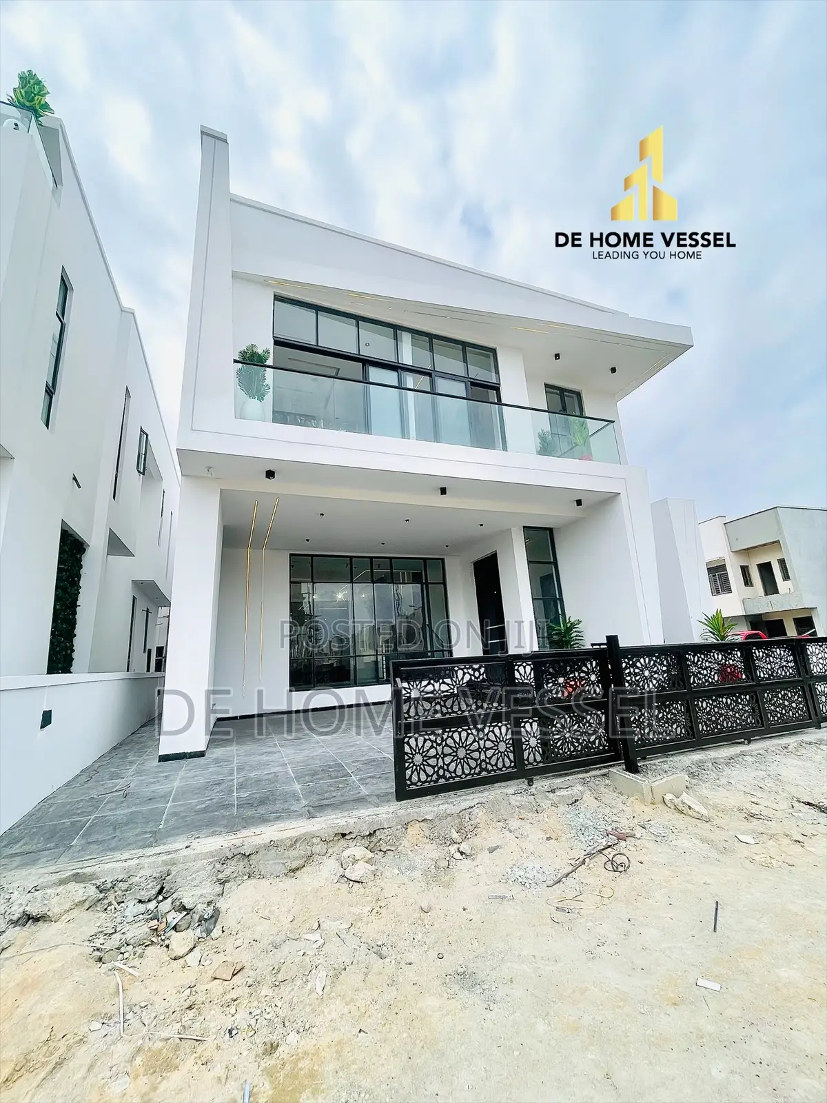 5bdrm Duplex in Lekki for sale
